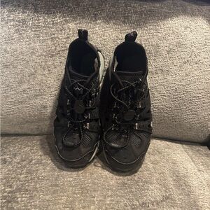 Womens Merrell Black and Pink Accentor 3 Hiking Sneakers Size 5